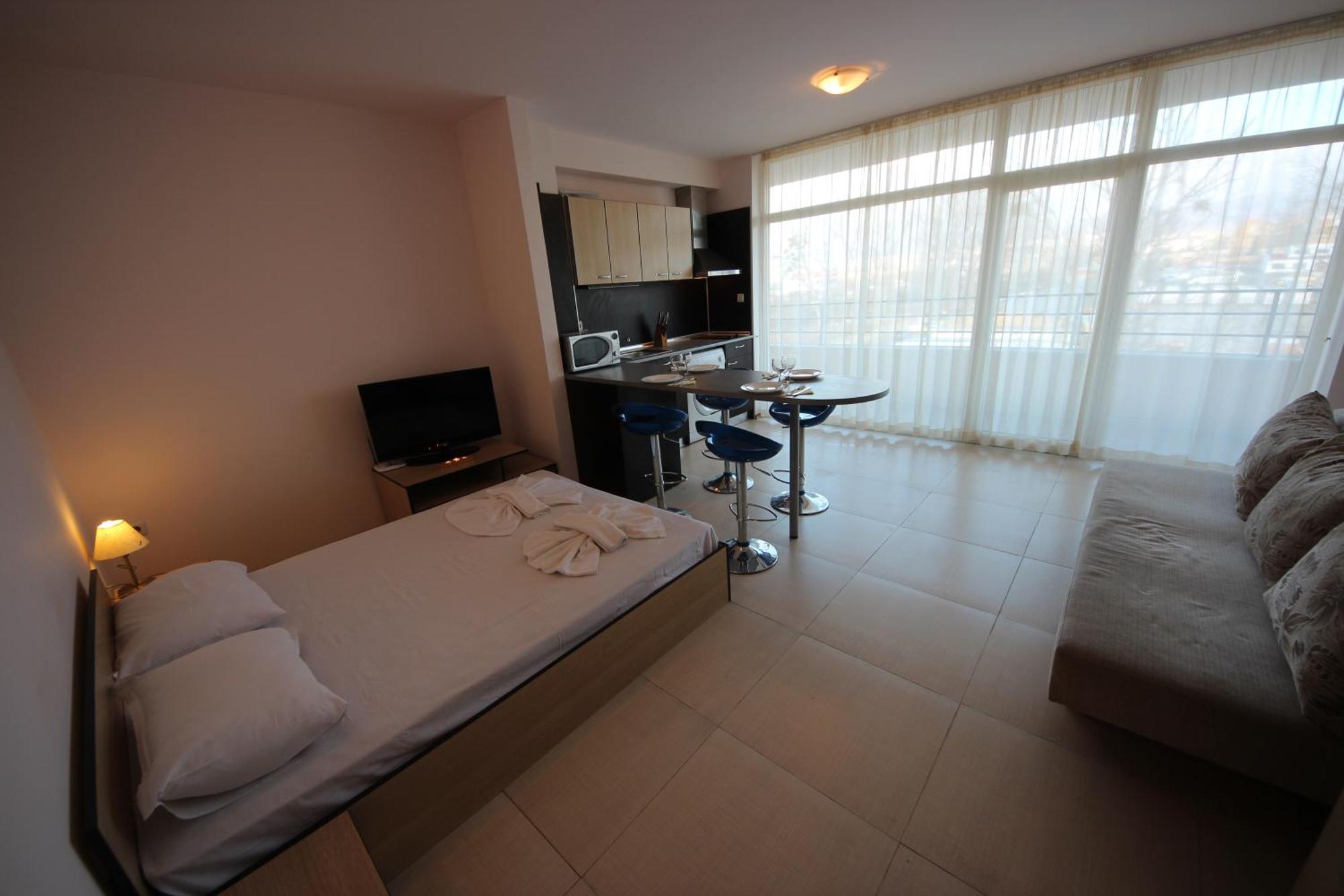Menada Grand Kamelia Apartments Sunny Beach Room photo
